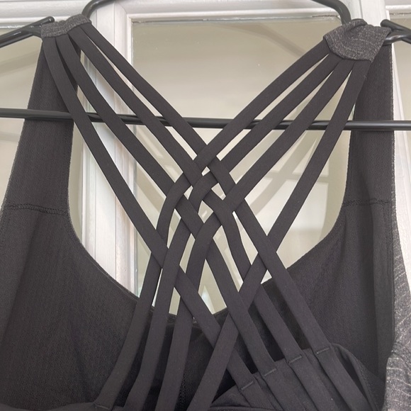 Lululemon size 10 tank with built in cross back bra. slouch back. - Picture 3 of 4